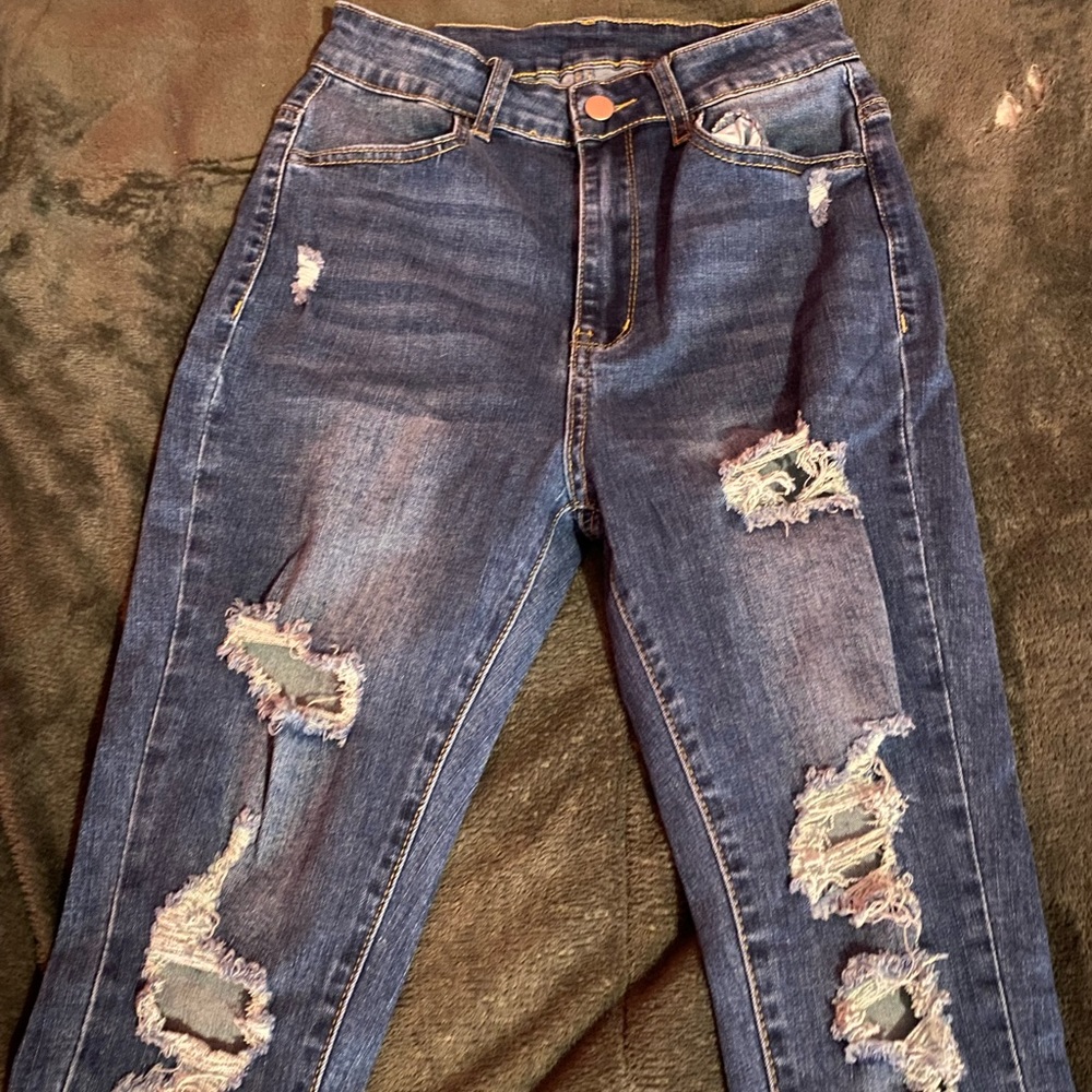Never worn Shein ripped jeans